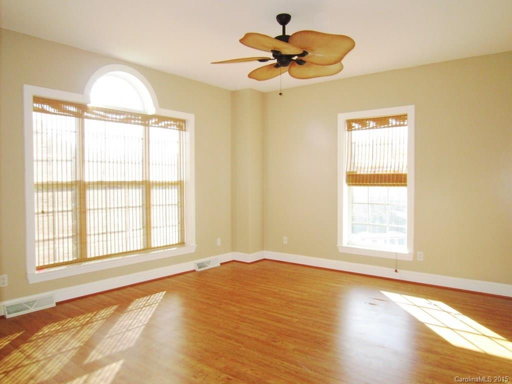 142 Willow Brook Drive - Photo 4