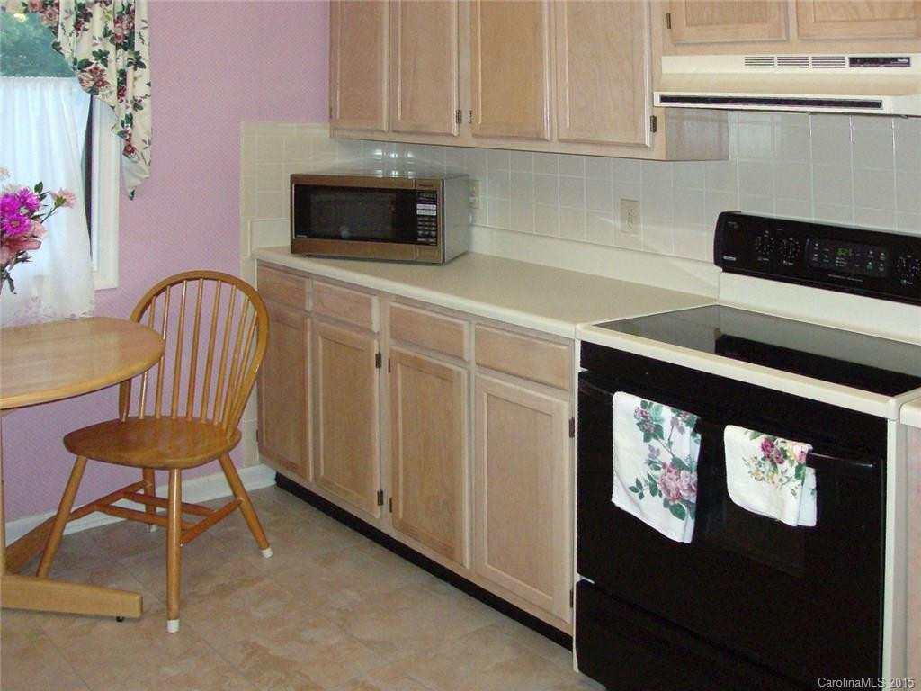 309 Dellford Court #28 - Photo 7