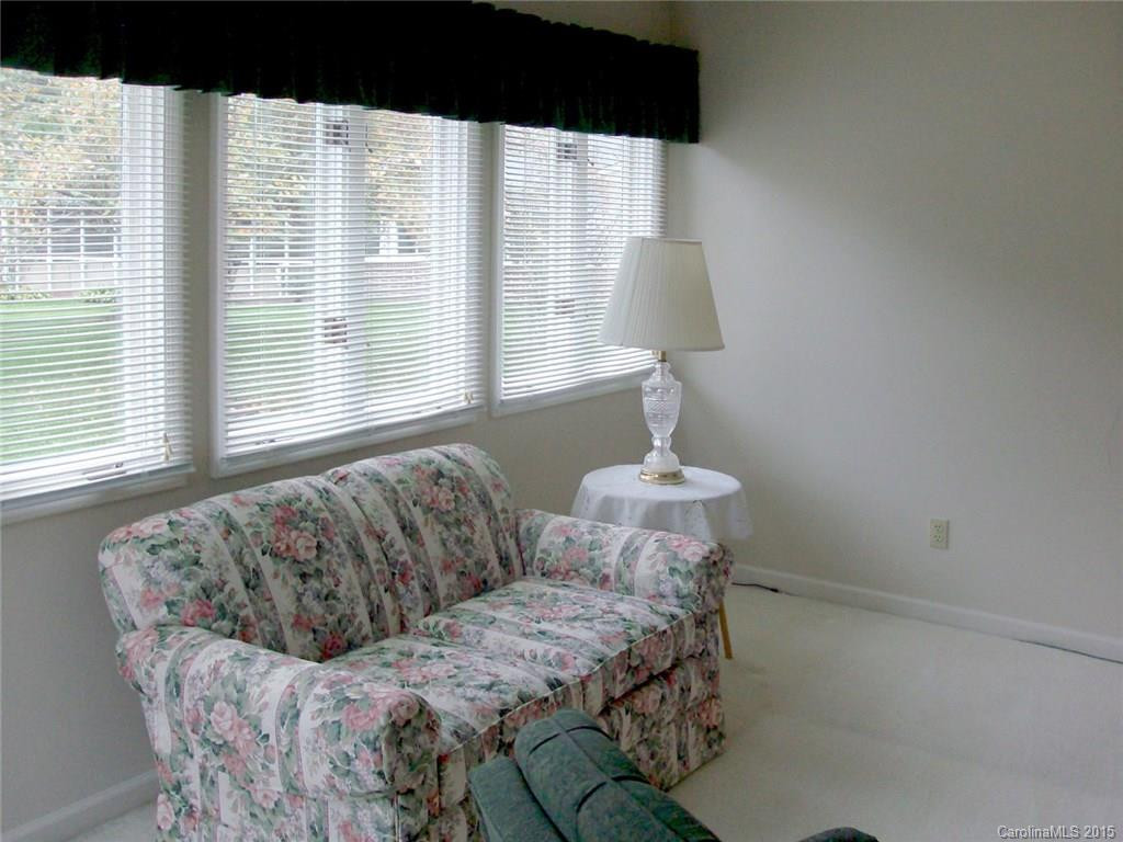 309 Dellford Court #28 - Photo 10