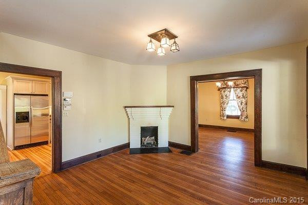 35 Hillside Street - Photo 8