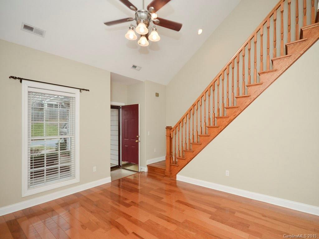 847 West Pointe Drive #39 - Photo 2