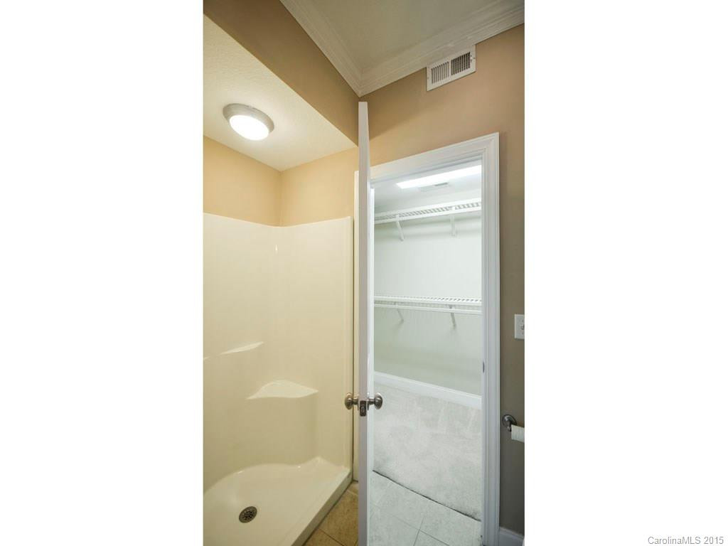 847 West Pointe Drive #39 - Photo 8