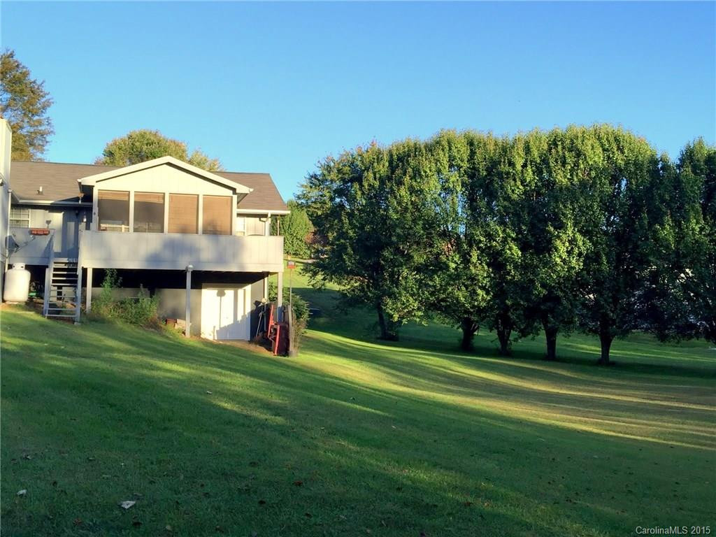 108 Springside Drive - Photo 4