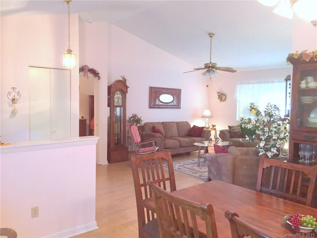108 Springside Drive - Photo 8