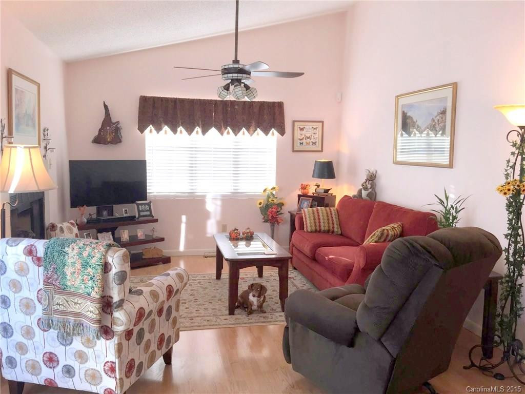 108 Springside Drive - Photo 10