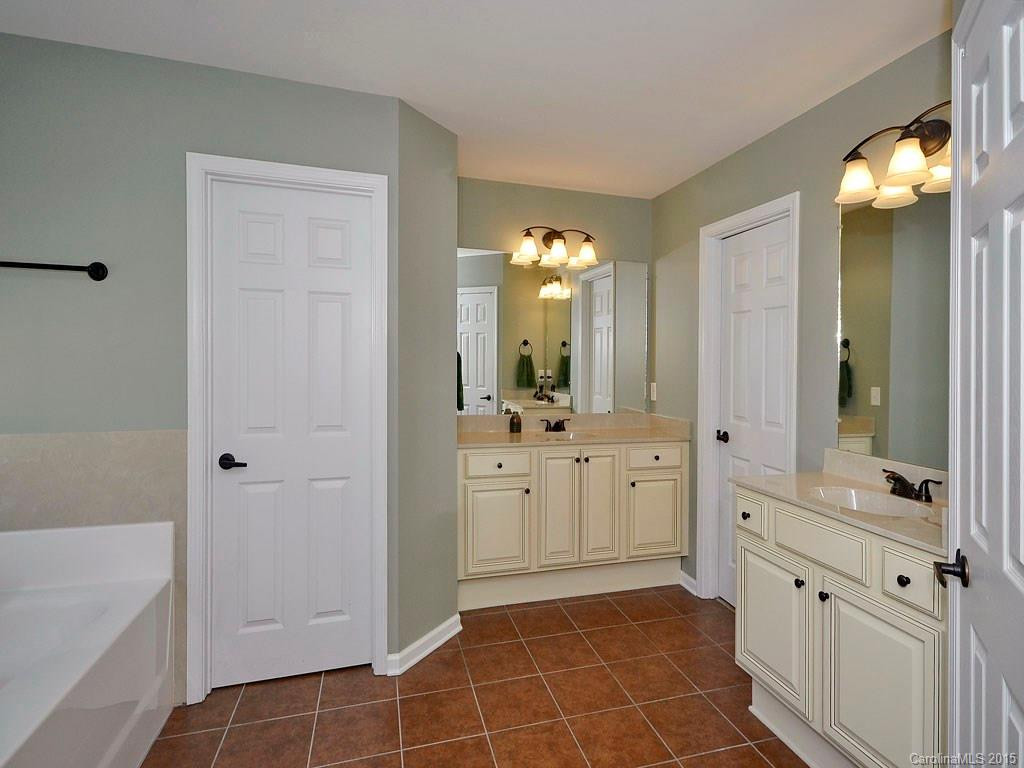 17 Stonebury Drive - Photo 11