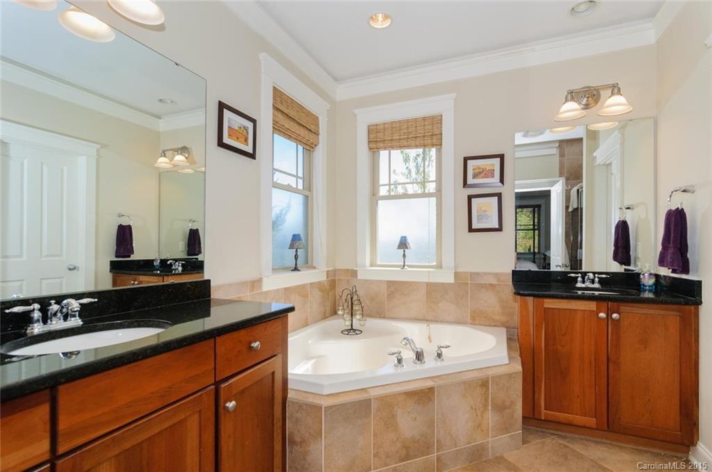 1676 Olmsted Drive - Photo 16