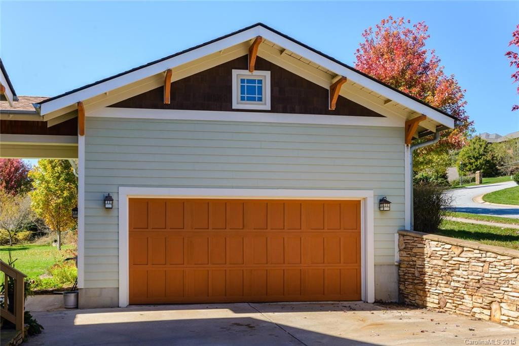 1676 Olmsted Drive - Photo 4