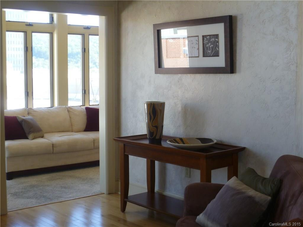 21 Battery Park Avenue #507 - Photo 8