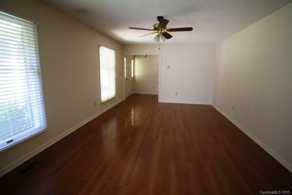 328 Melody Lane - Photo 4