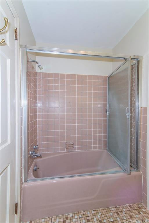 82 Henson Drive - Photo 13