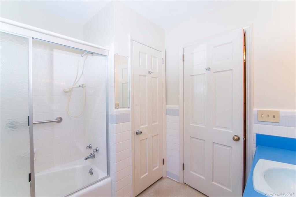 82 Henson Drive - Photo 19