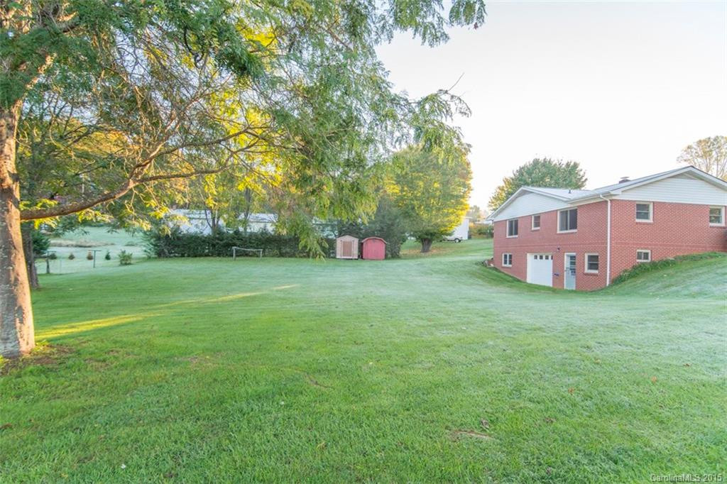 82 Henson Drive - Photo 4