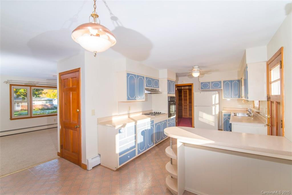 82 Henson Drive - Photo 6