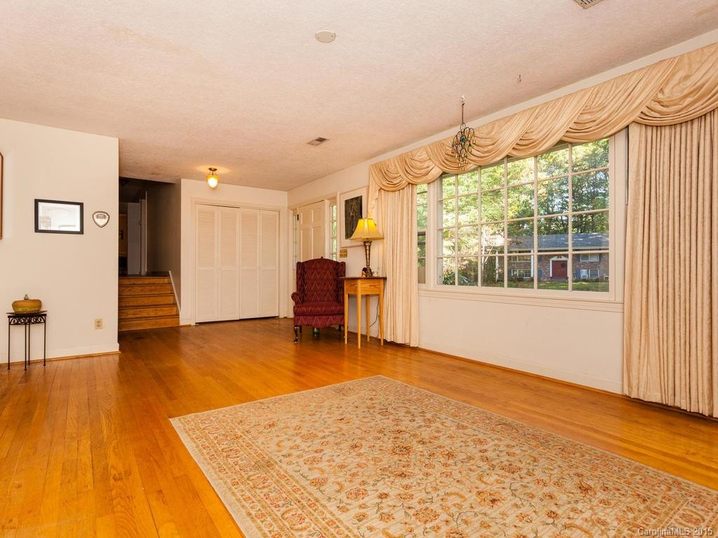 147 Echo Drive - Photo 3