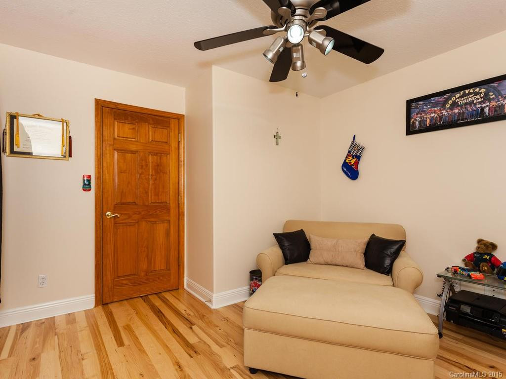 32 Denise Lane - Photo 18