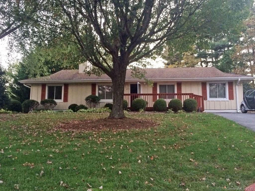 12 Fieldstone Court