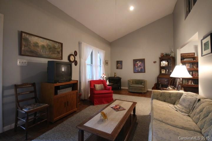 206 Fowler Lane - Photo 8
