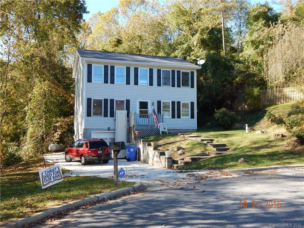 11 Williamsburg Place