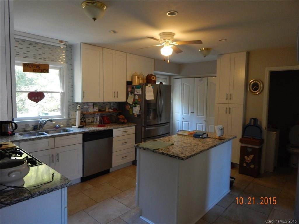 11 Williamsburg Place - Photo 11