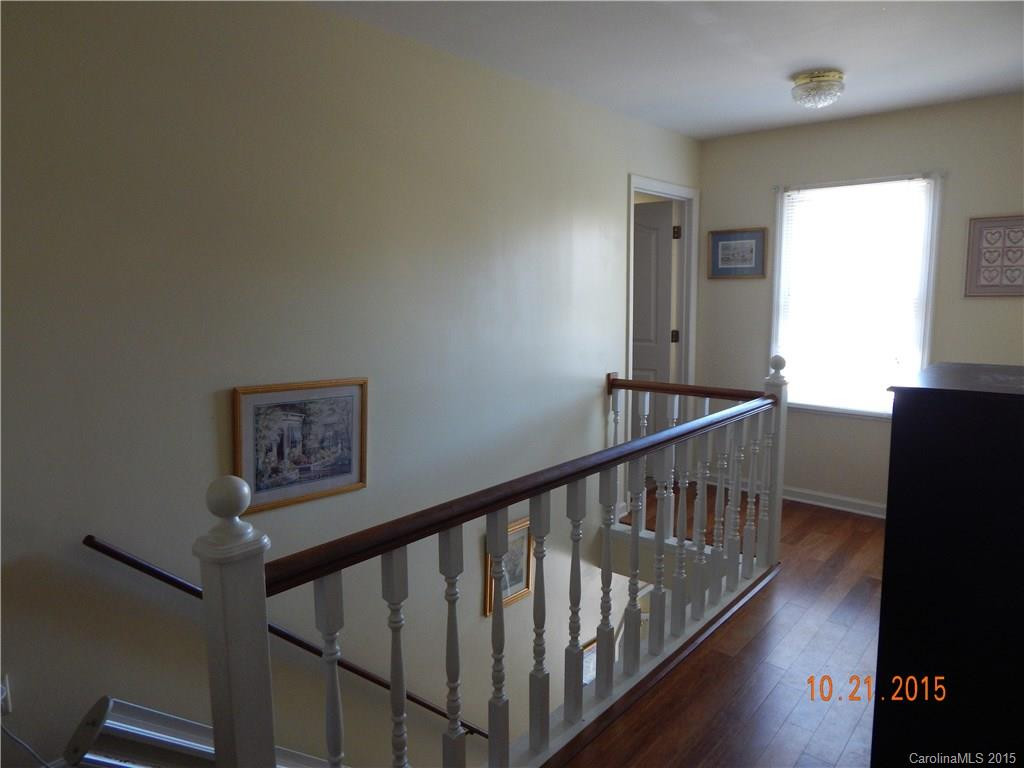 11 Williamsburg Place - Photo 12