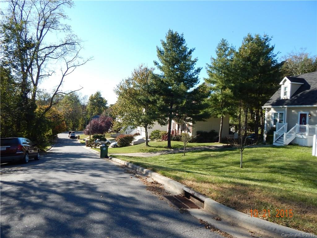 11 Williamsburg Place - Photo 4