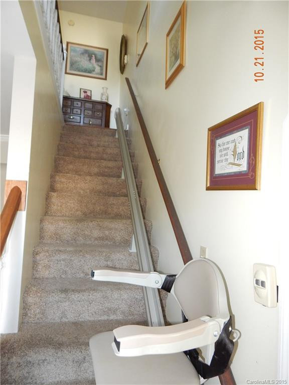 11 Williamsburg Place - Photo 7