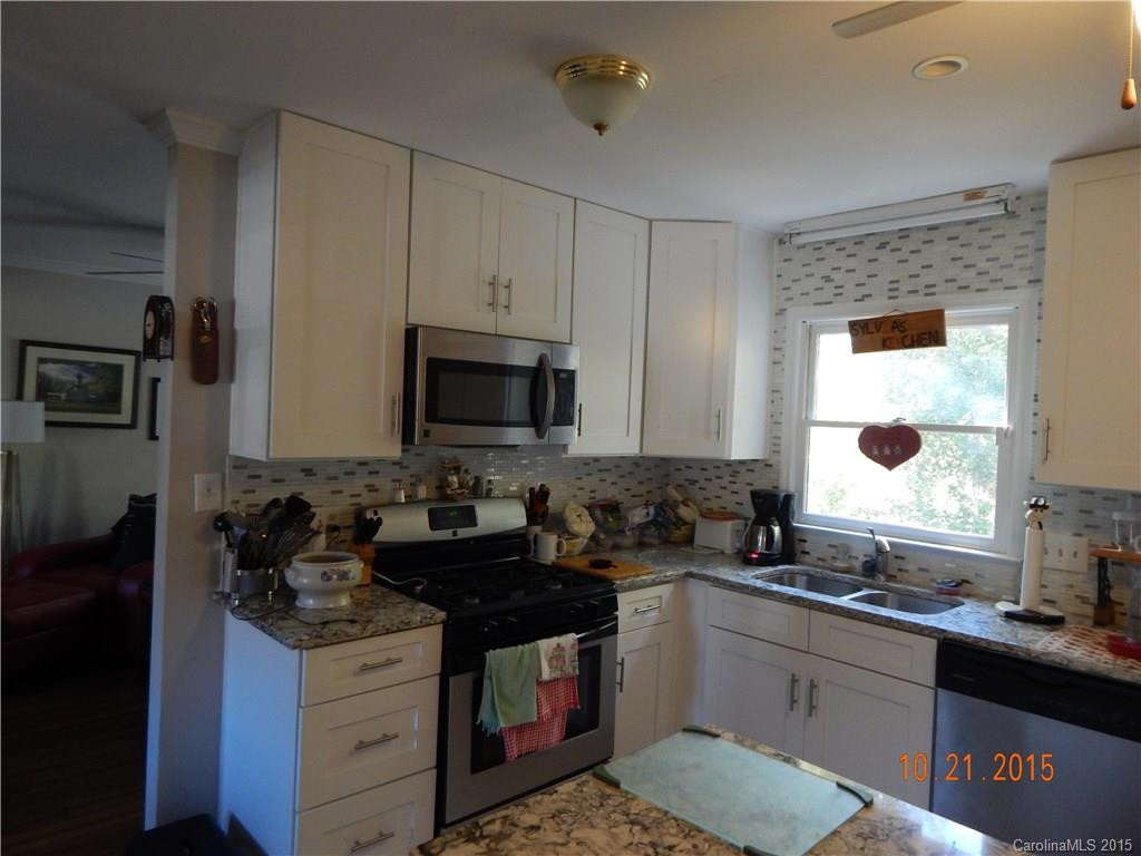 11 Williamsburg Place - Photo 9