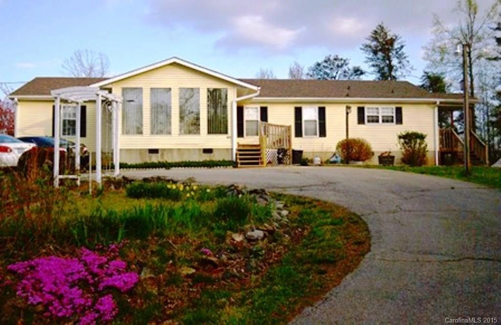 420 Bobs Creek Road