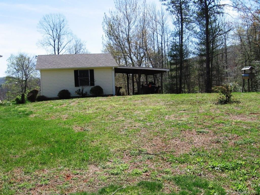 420 Bobs Creek Road - Photo 3
