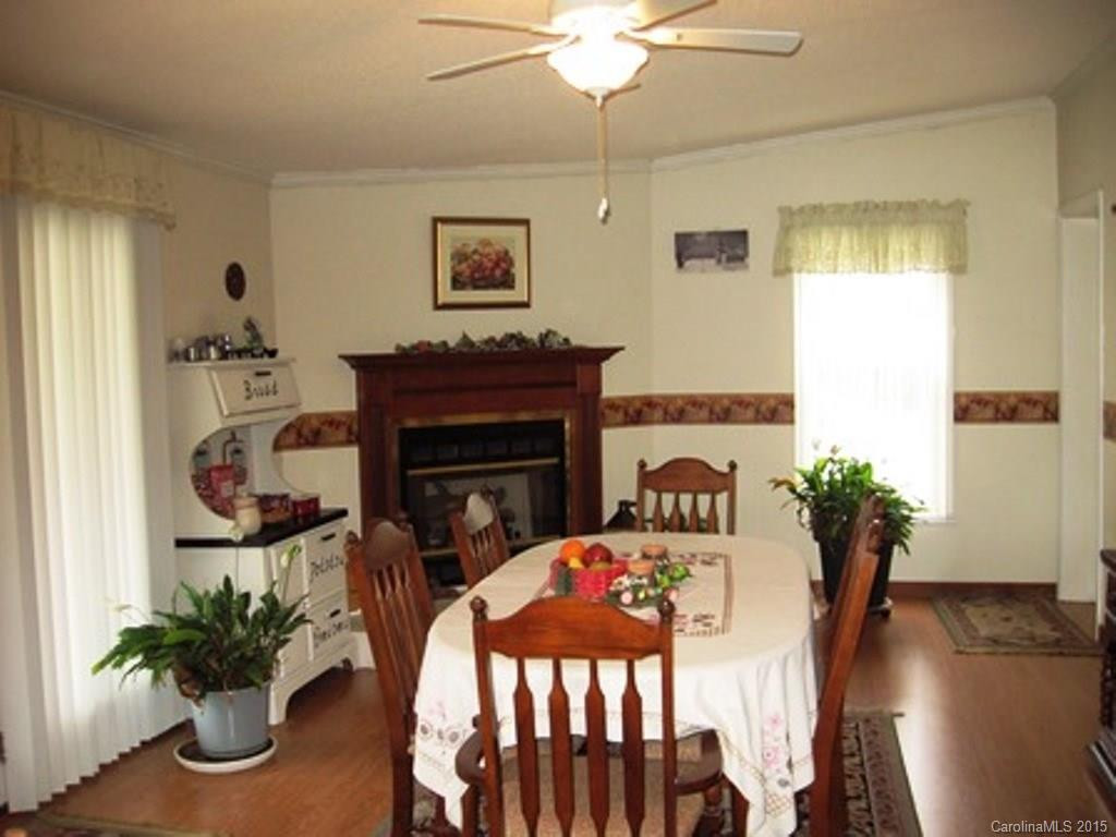 420 Bobs Creek Road - Photo 8