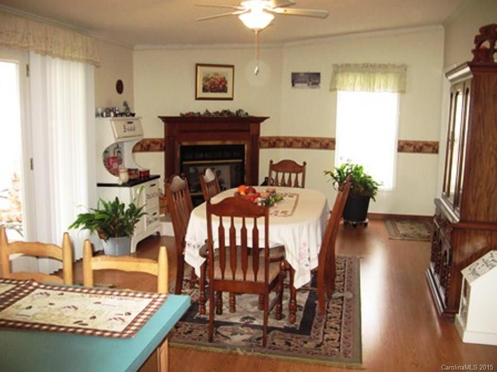 420 Bobs Creek Road - Photo 9