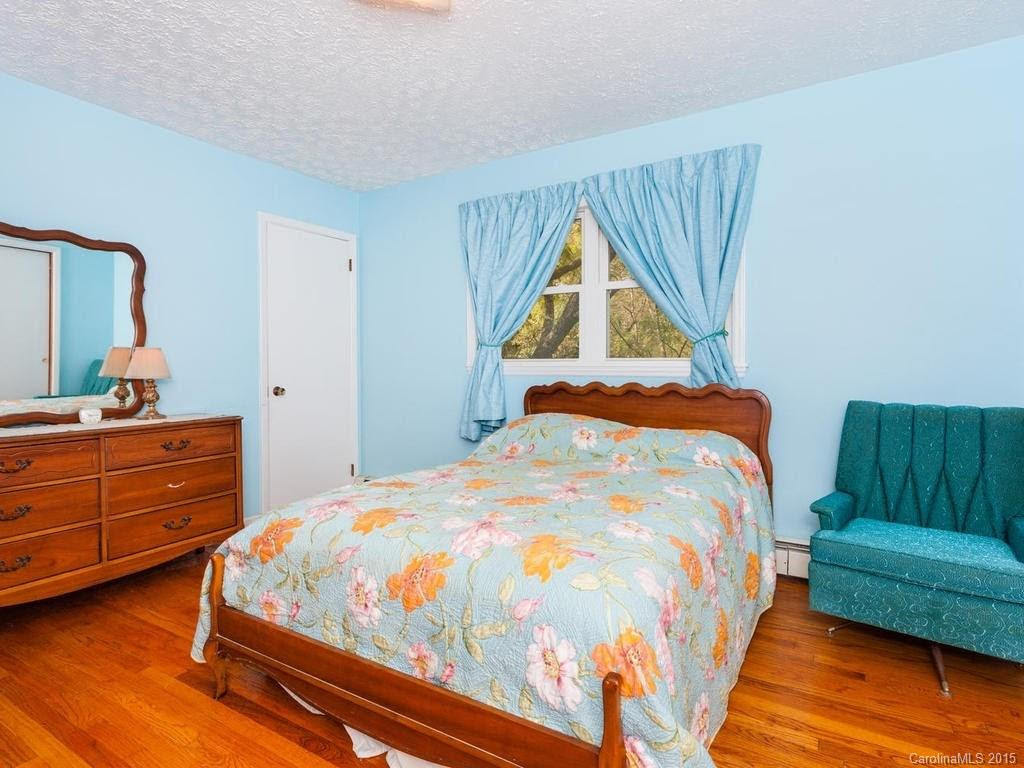 77 Bassett Road - Photo 18