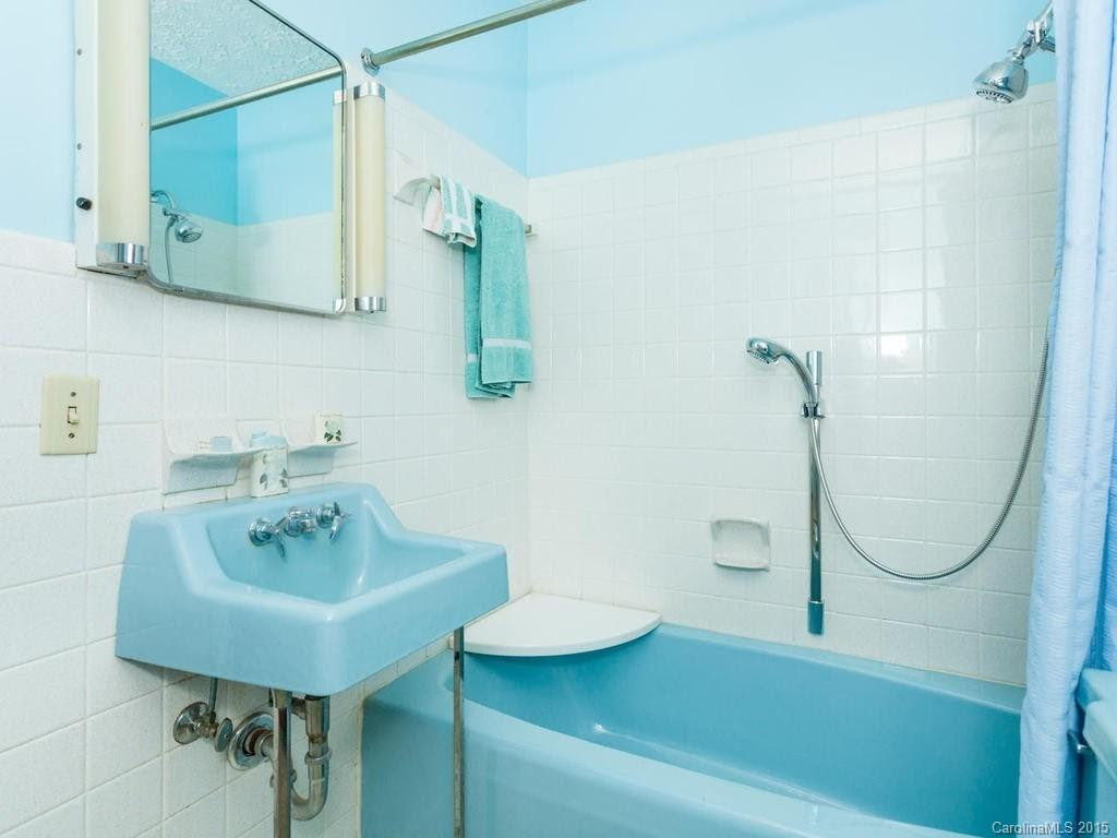 77 Bassett Road - Photo 21