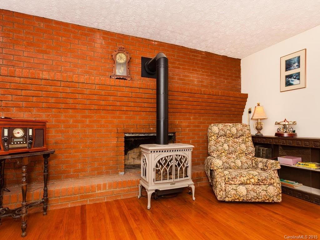 77 Bassett Road - Photo 9