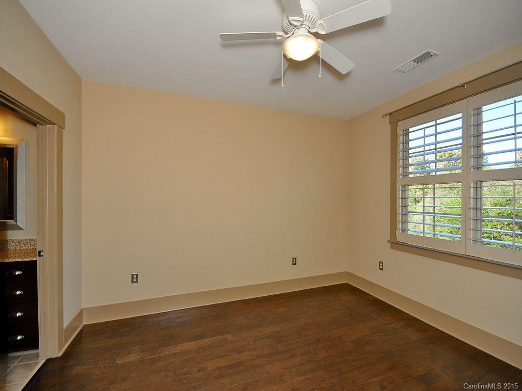5 Farleigh Street #305 - Photo 14