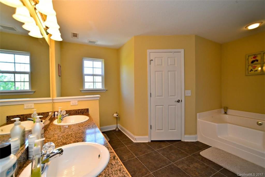 59 Woodfin Road - Photo 21