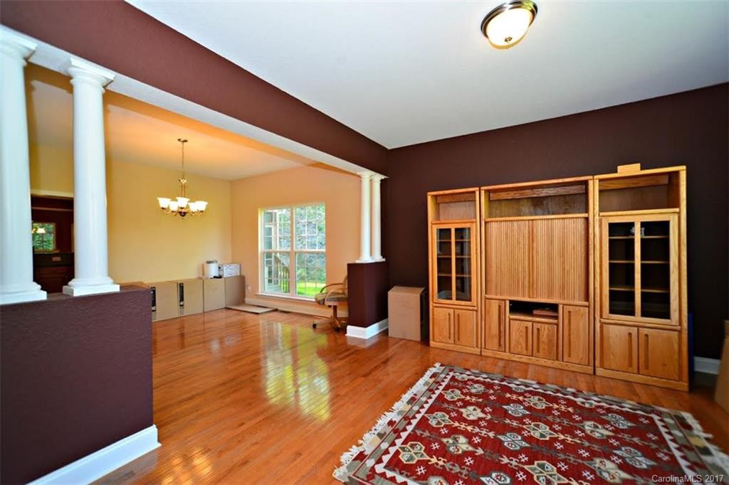 59 Woodfin Road - Photo 4