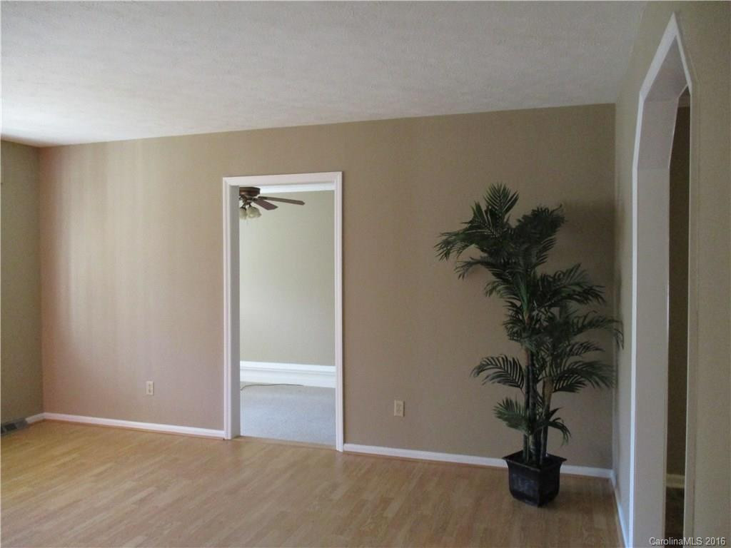 37 Auburndale Drive - Photo 2