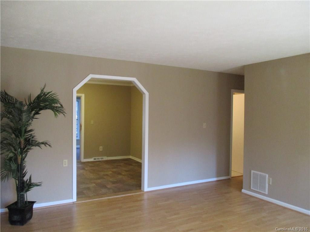 37 Auburndale Drive - Photo 4