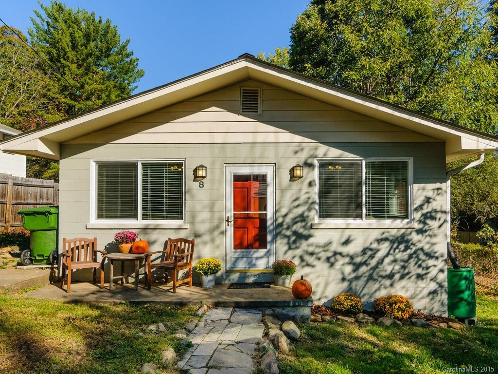 8 Hickory Terrace