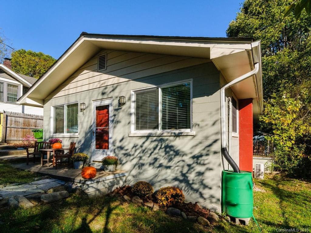 8 Hickory Terrace - Photo 2