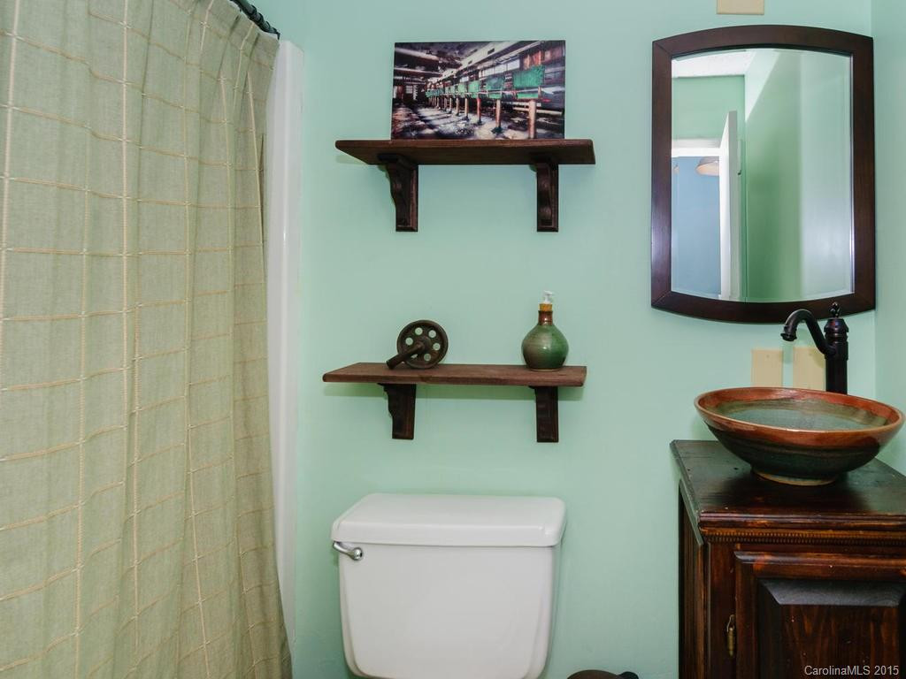 8 Hickory Terrace - Photo 14
