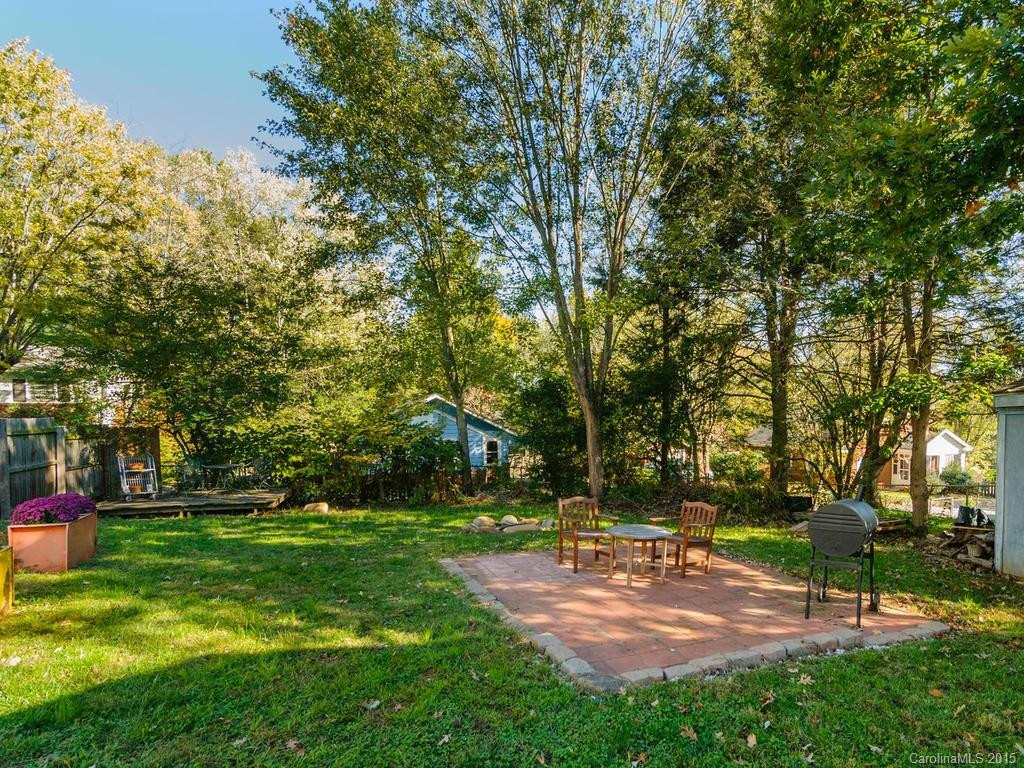 8 Hickory Terrace - Photo 16