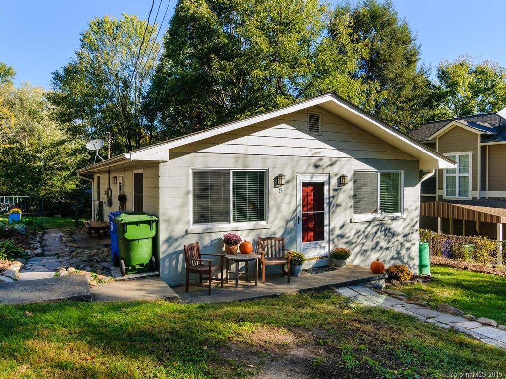 8 Hickory Terrace - Photo 3