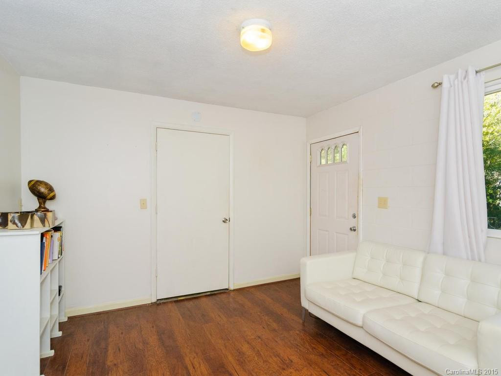 8 Hickory Terrace - Photo 10
