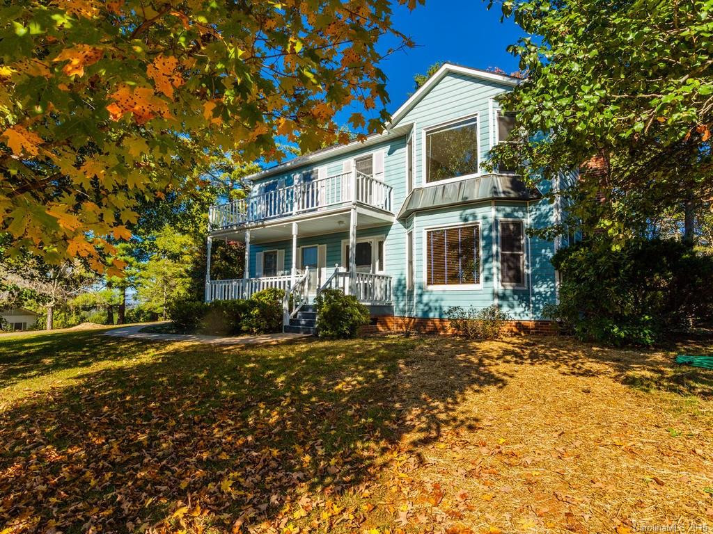 6 Hampton Drive