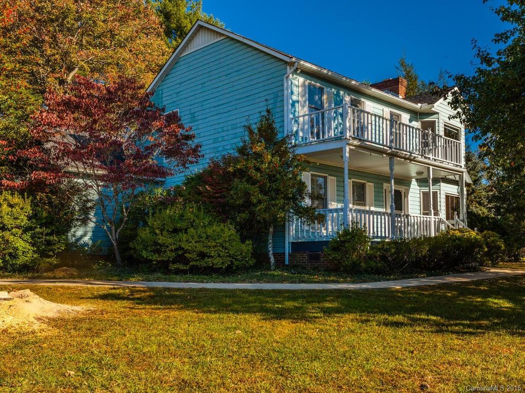 6 Hampton Drive - Photo 2
