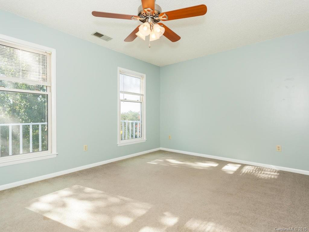 6 Hampton Drive - Photo 16