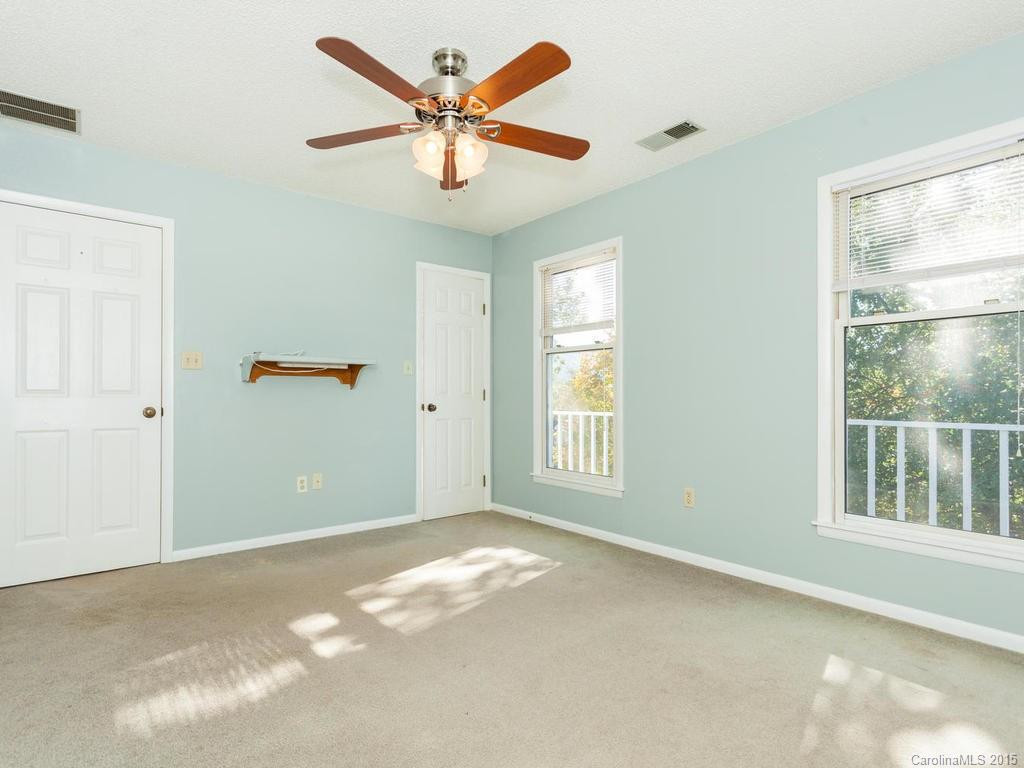 6 Hampton Drive - Photo 17